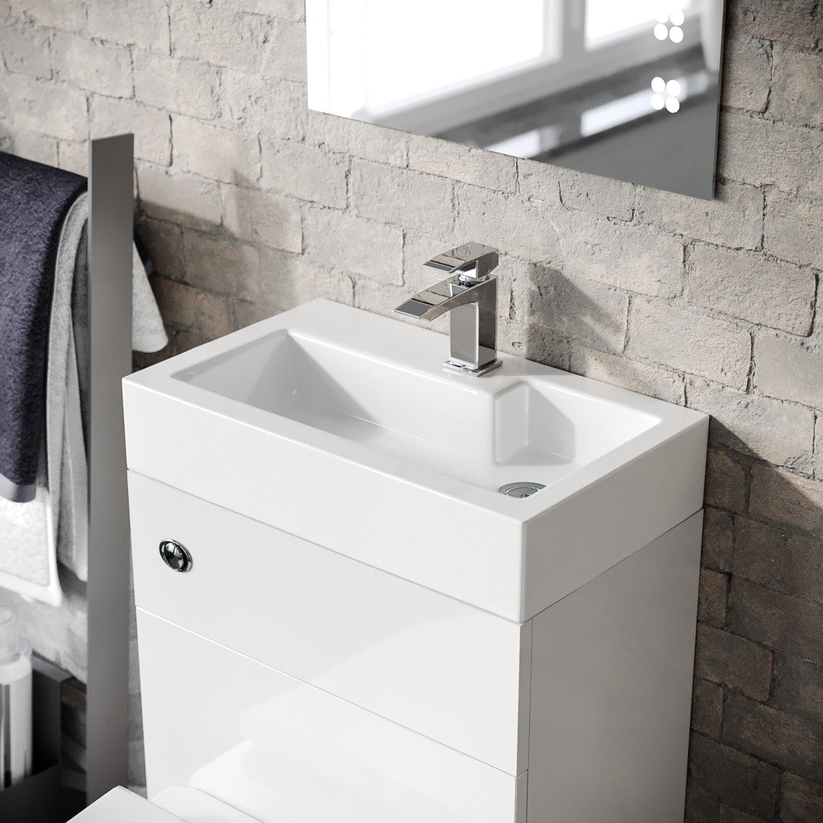 Bretford White 2 in 1 Compact Basin & Back to Wall Round Toilet Space Save Set