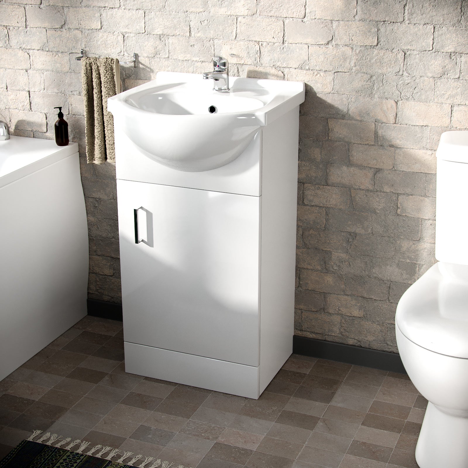 Ellen Suite 1700mm Bathtub, 450mm White Basin Vanity & Close Coupled Toilet