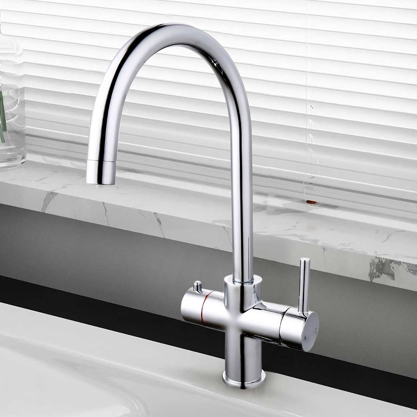 Victoria Instant Boiling Water Kitchen Single Lever Tap Round Chrome with Tank
