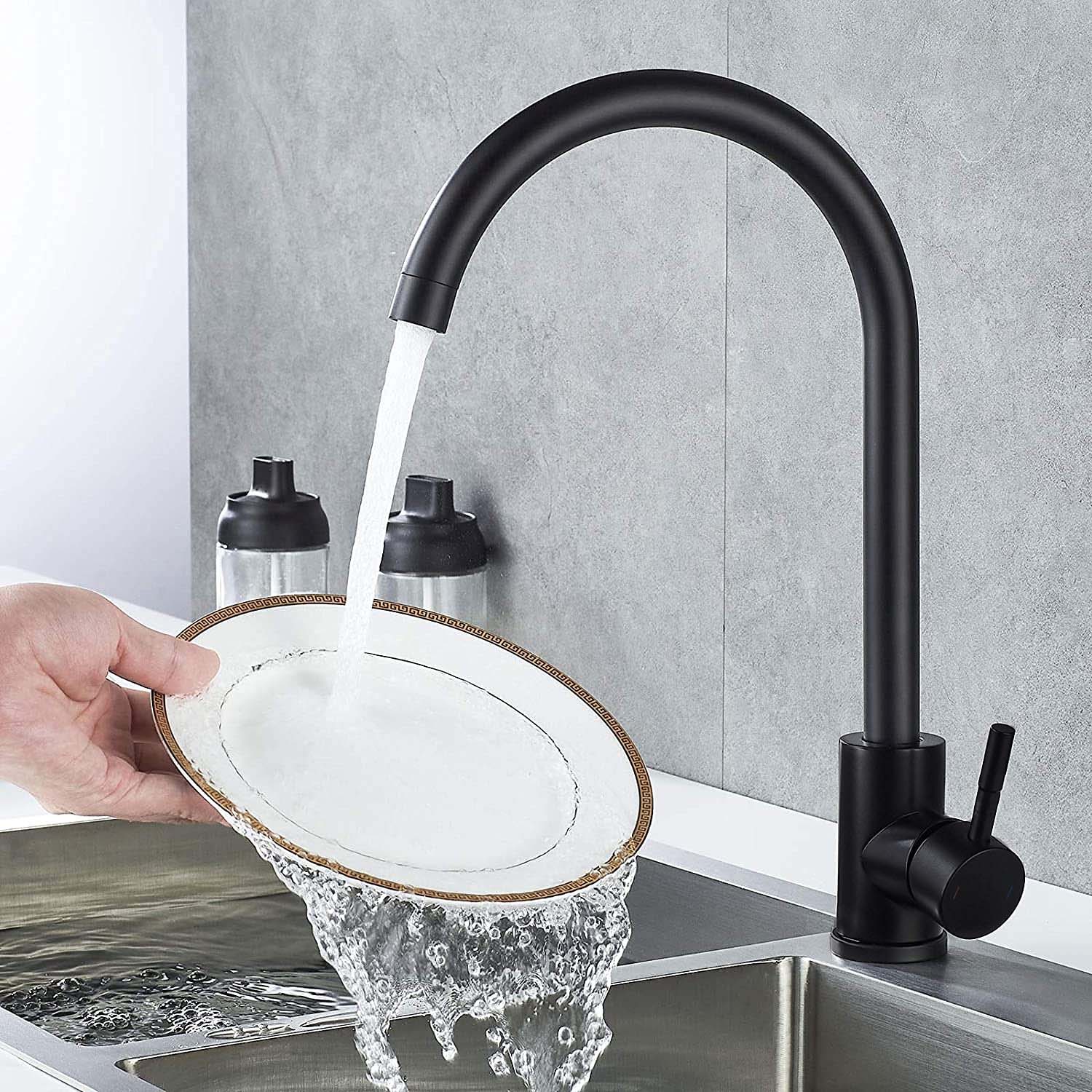 Kitchen Single Lever Mixer Tap with Diffuser 360 Swivel Matte Black Manhattan