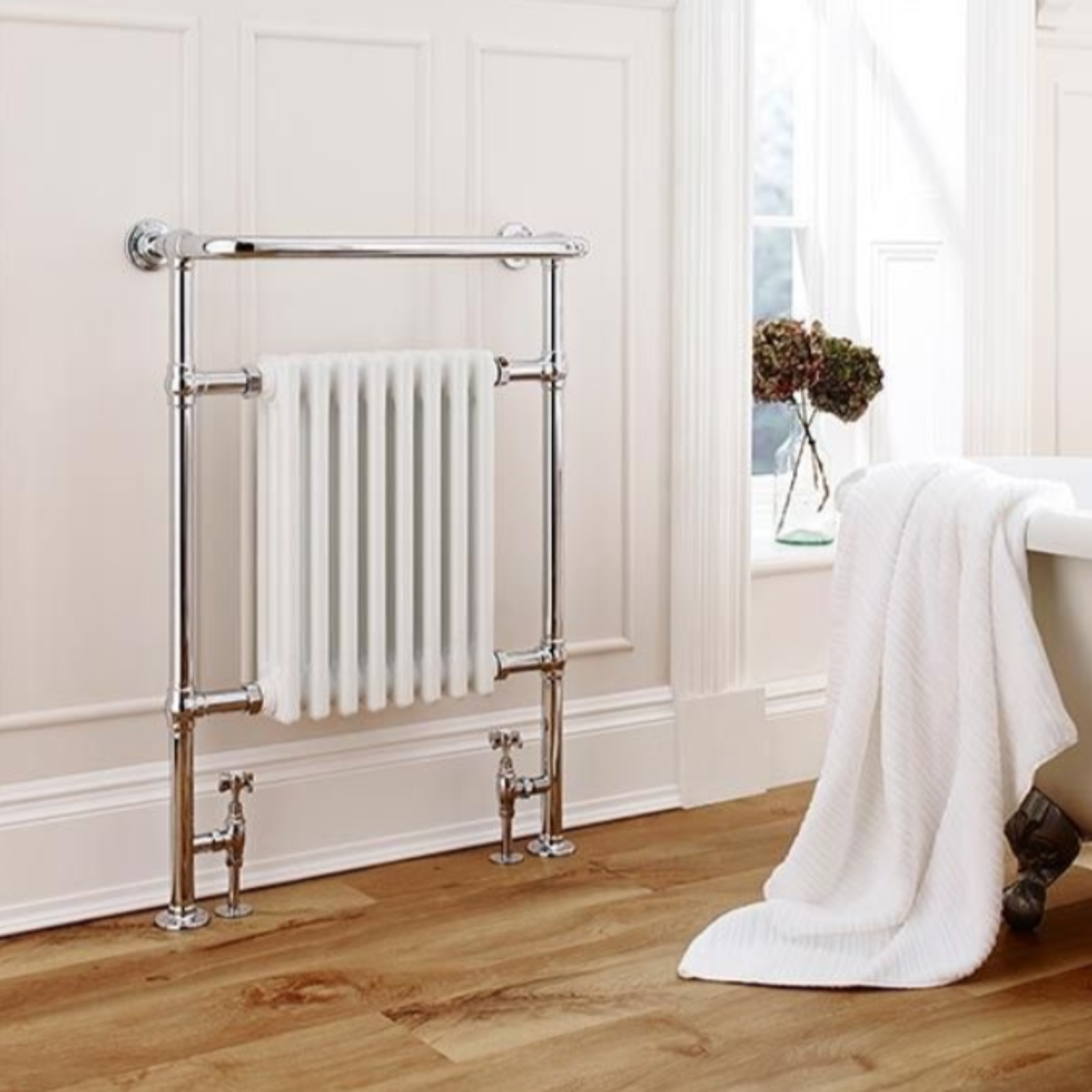 Kartell Las Vegas Design Radiator 945mm H x 675mm W Chrome & White Vertical Designer Towel Rail - LAS