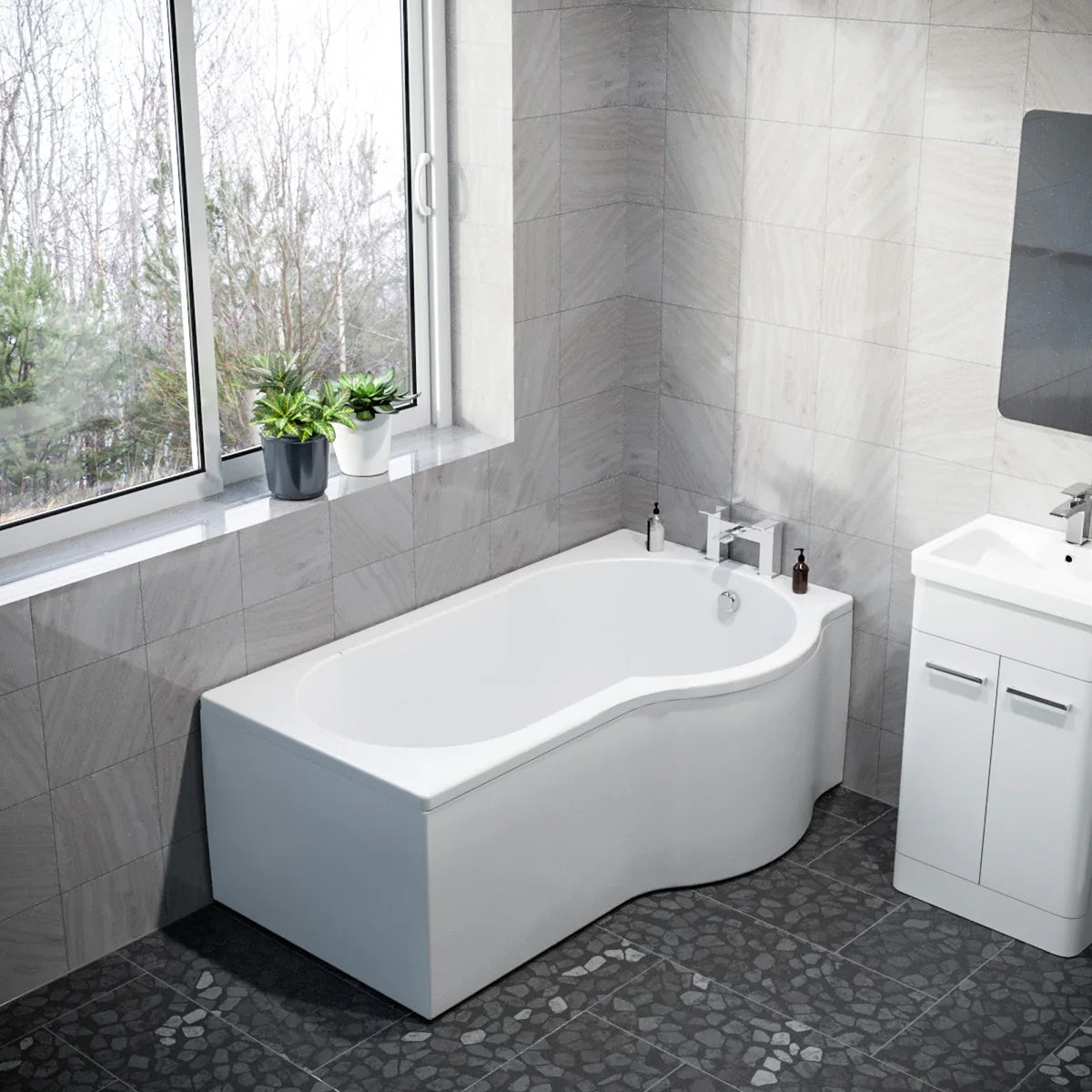 1500mm P Shaped Right Hand Curved Shower Bath Acrylic
