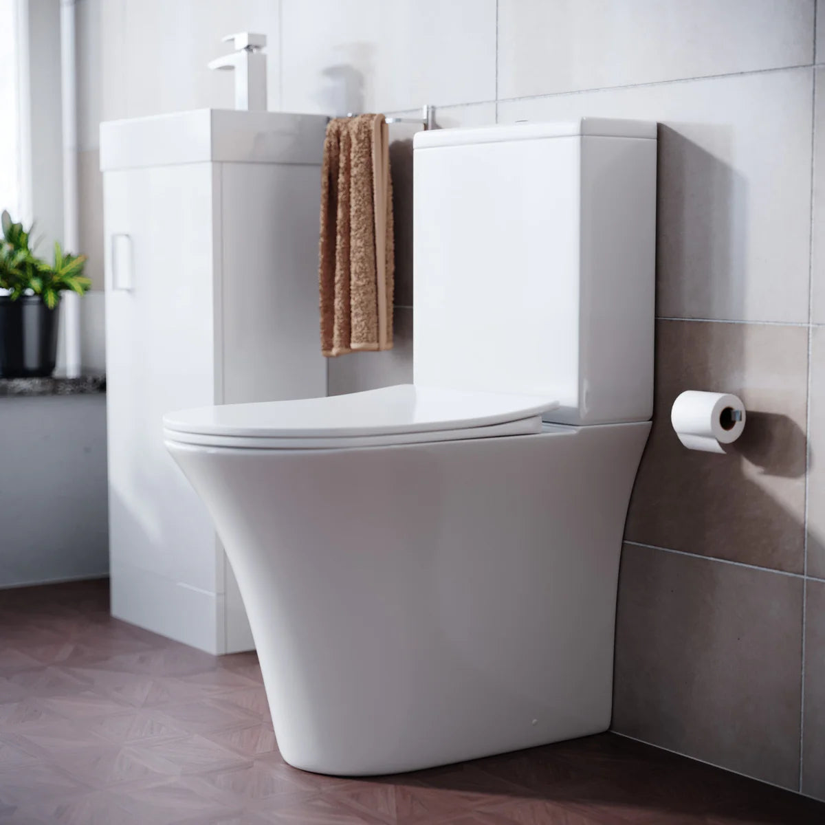 White Rimless Soft Close Round Close Coupled Toilet