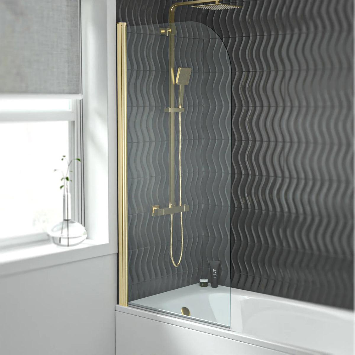 Hinged 700 x 1400mm Bathtub Screen, 5mm Tempered Glass - Brushed Brass