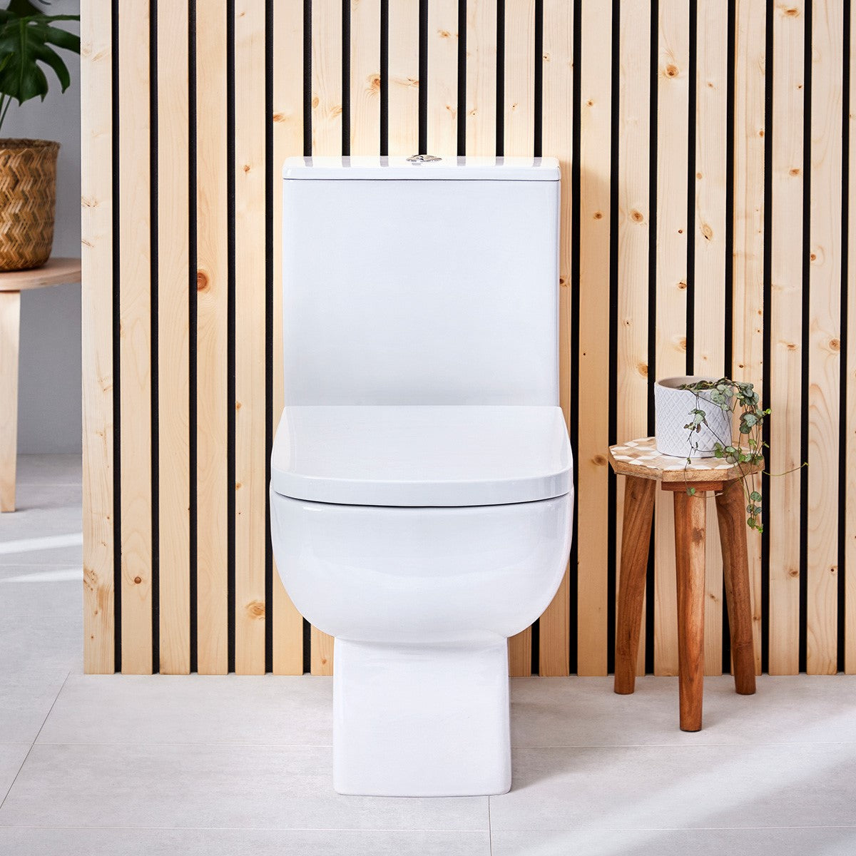 Choices 600mm Depth Close Coupled Toilet Gloss White Open Back Pan with Cistern & Soft Close Seat