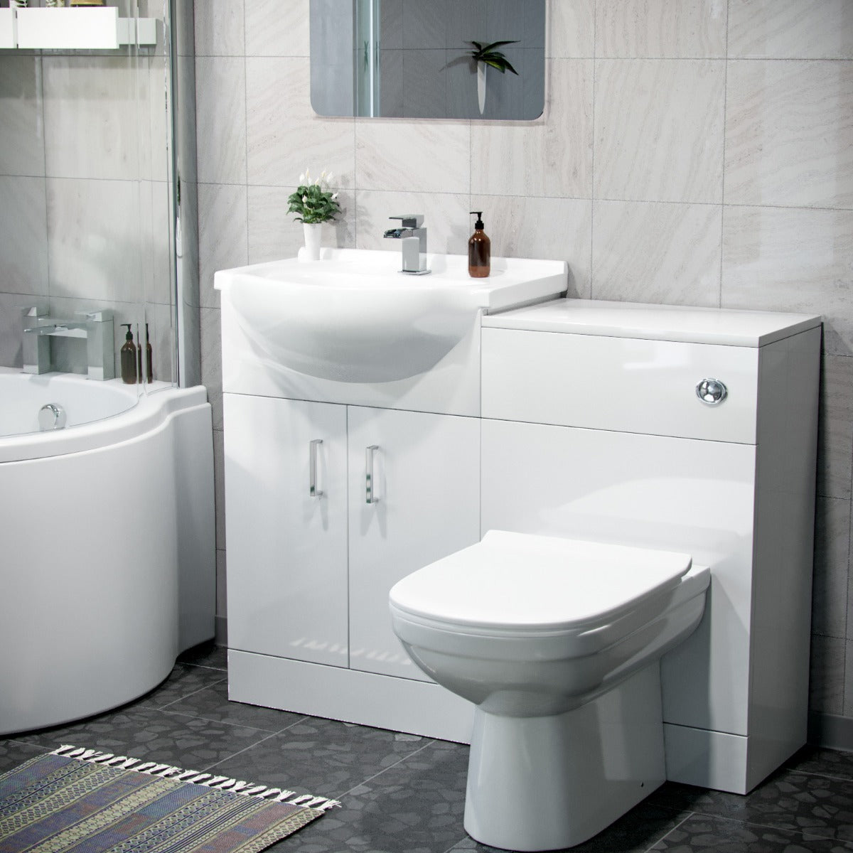 Ellen White P-Shaped RH Bath 550mm Vanity WC Unit & Curved BTW Toilet