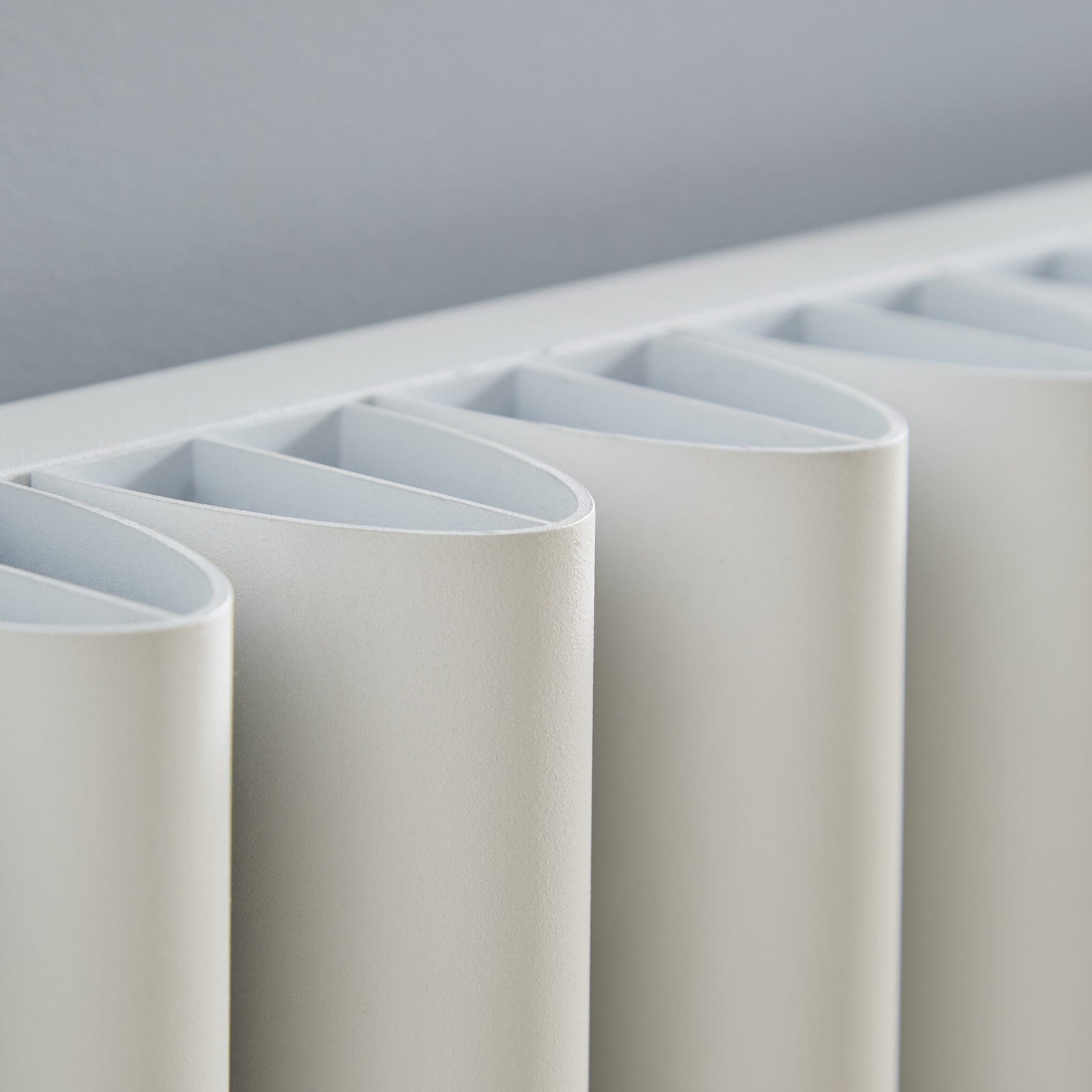 Kartell TORONTO 575mm H x 1205mm W White Horizontal Aluminium Radiator - ALRAD-1-622-WT