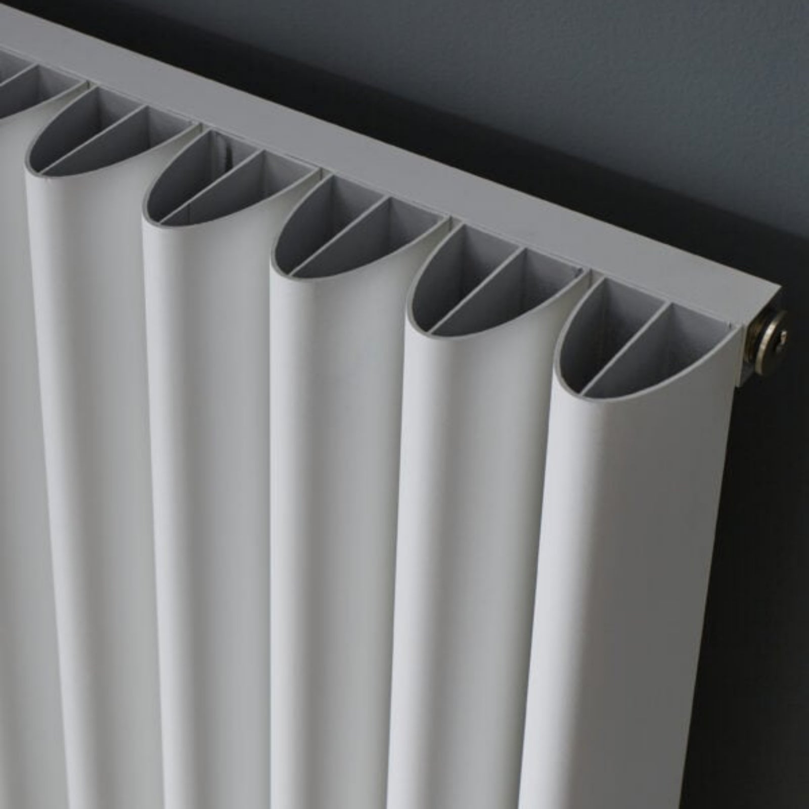Kartell TORONTO 575mm H x 1425mm W White Horizontal Aluminium Radiator - ALRAD-1-626-WT