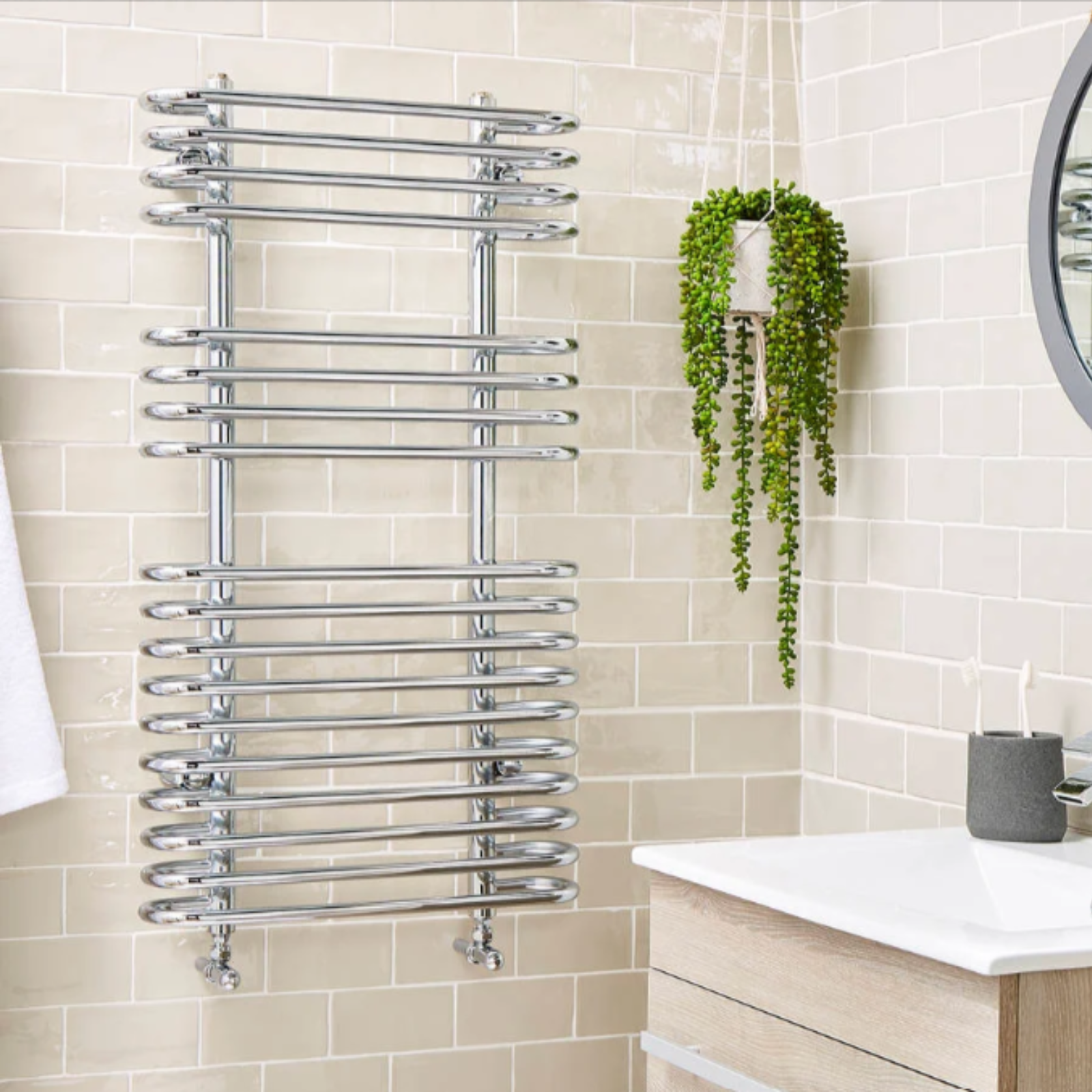 Kartell Oakland 1180mm H x 500mm W Chrome Vertical Designer Towel Rail - OAK-1
