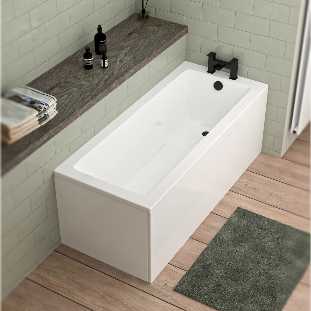 1500mm x 700mm Standard Square Single Ended Bath With Legs White