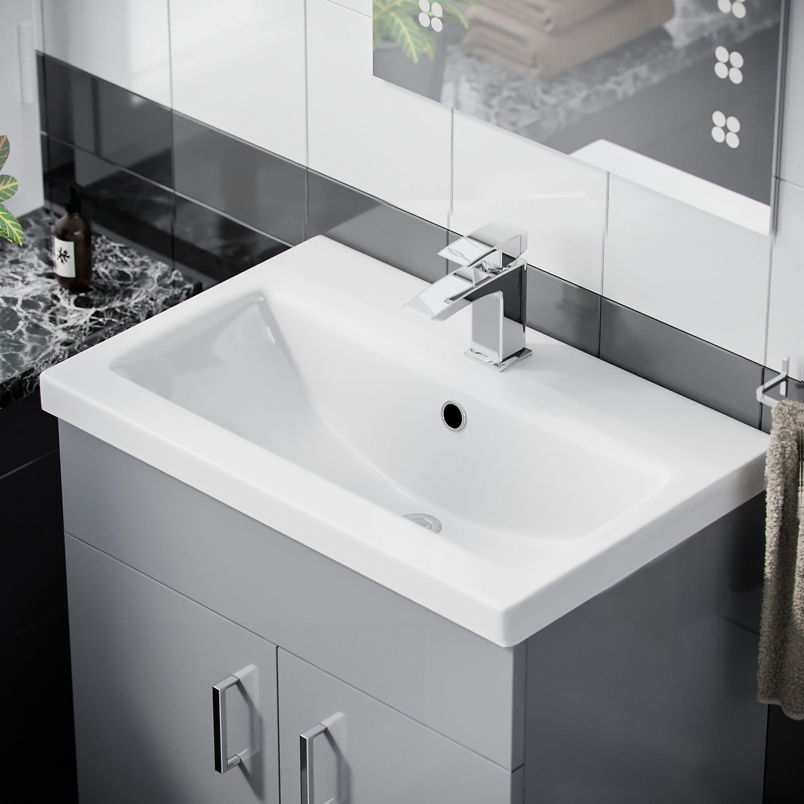 Nanuya Light Grey 600mm Freestanding Vanity Unit With Basin