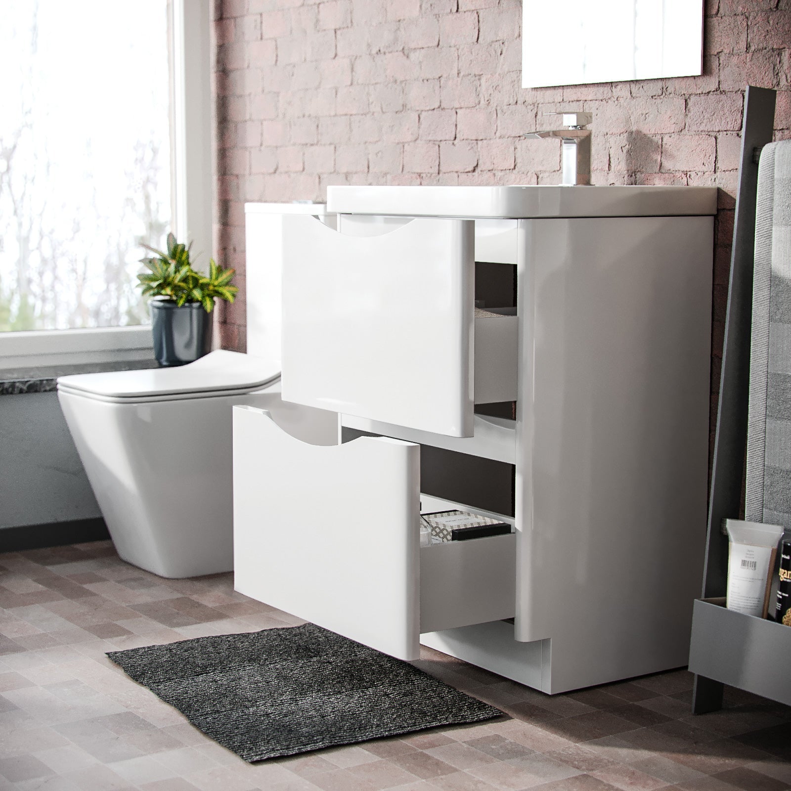 Merton 600mm Freestanding Bathroom Vanity Basin Unit White