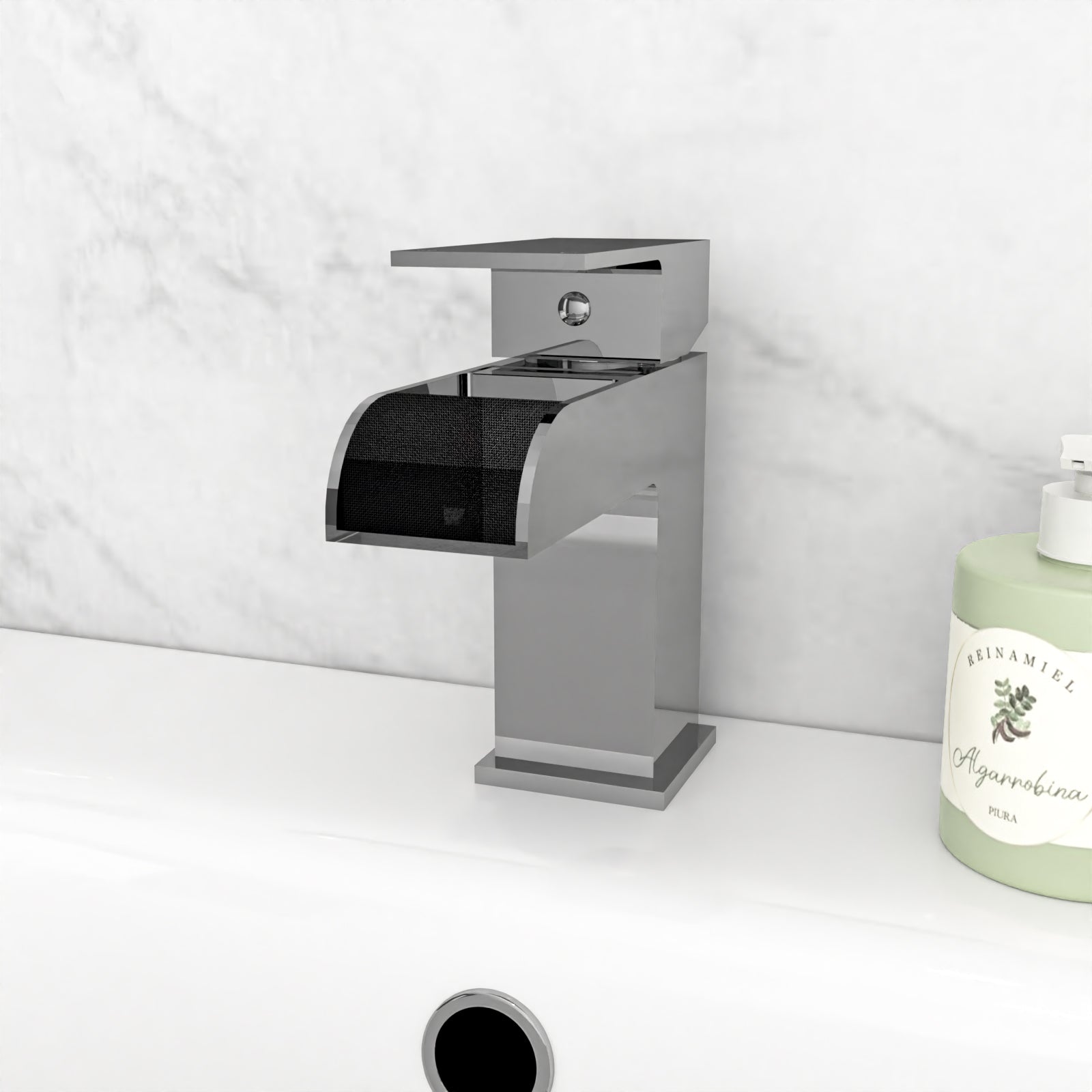 Nanuya White L-Shaped RH Shower Bath & Basin BTW Toilet Vanity With Taps