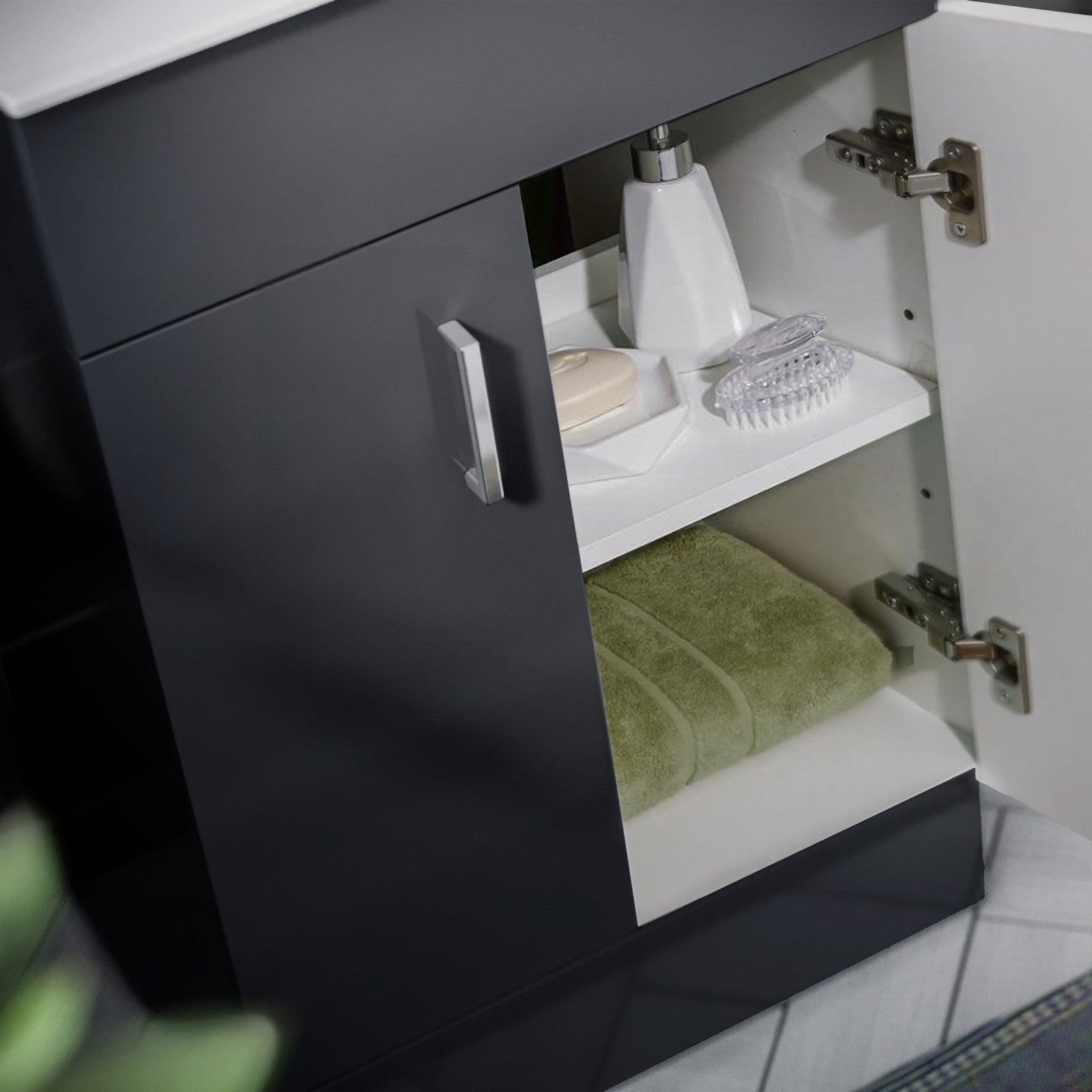 600mm Floor Standing Vanity With Ceramic Basin & Close Coupled Toilet, 900mm Quadrant Screen