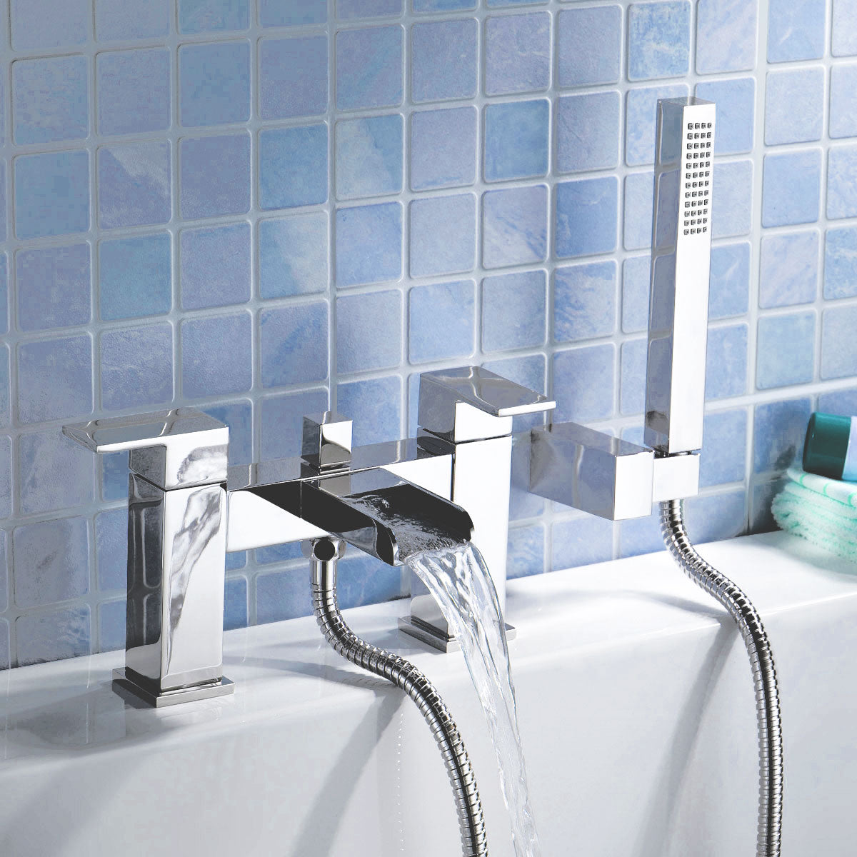 Nanuya L-Shaped Shower Bath with Vanity Unit & Toilet, Taps & Shower