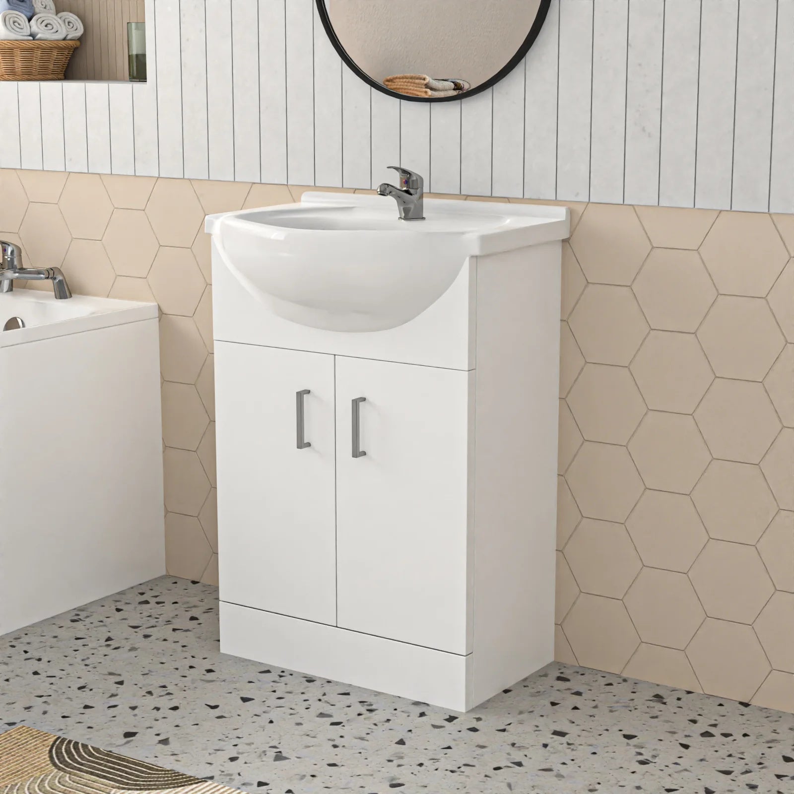 Bathroom Suite 1500mm Square Bathtub with Front Panel, 550mm Freestanding Vanity & Toilet