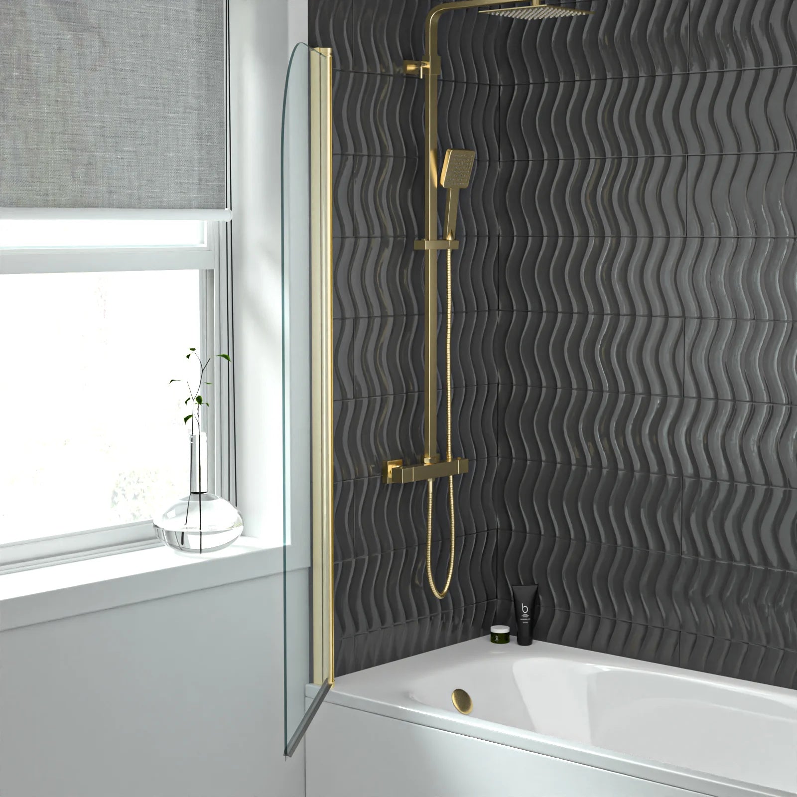 Hinged 600 x 1400mm Bathtub Screen, 5mm Tempered Glass - Brushed Brass