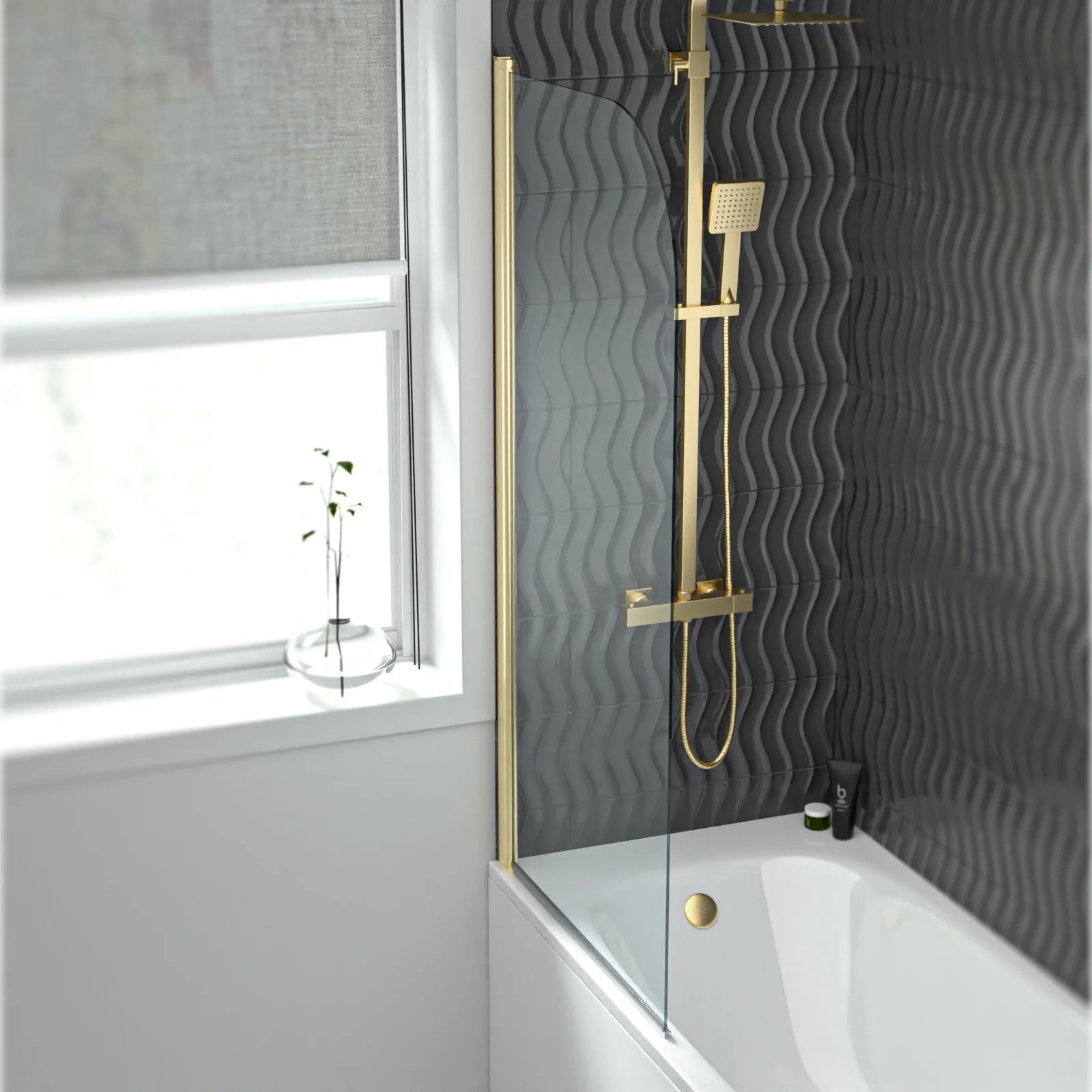 Hinged 700 x 1400mm Bathtub Screen, 5mm Tempered Glass - Brushed Brass