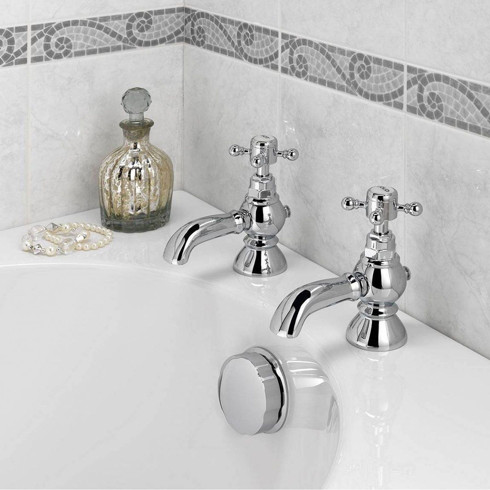 Edwin Twin Bath Taps Chrome