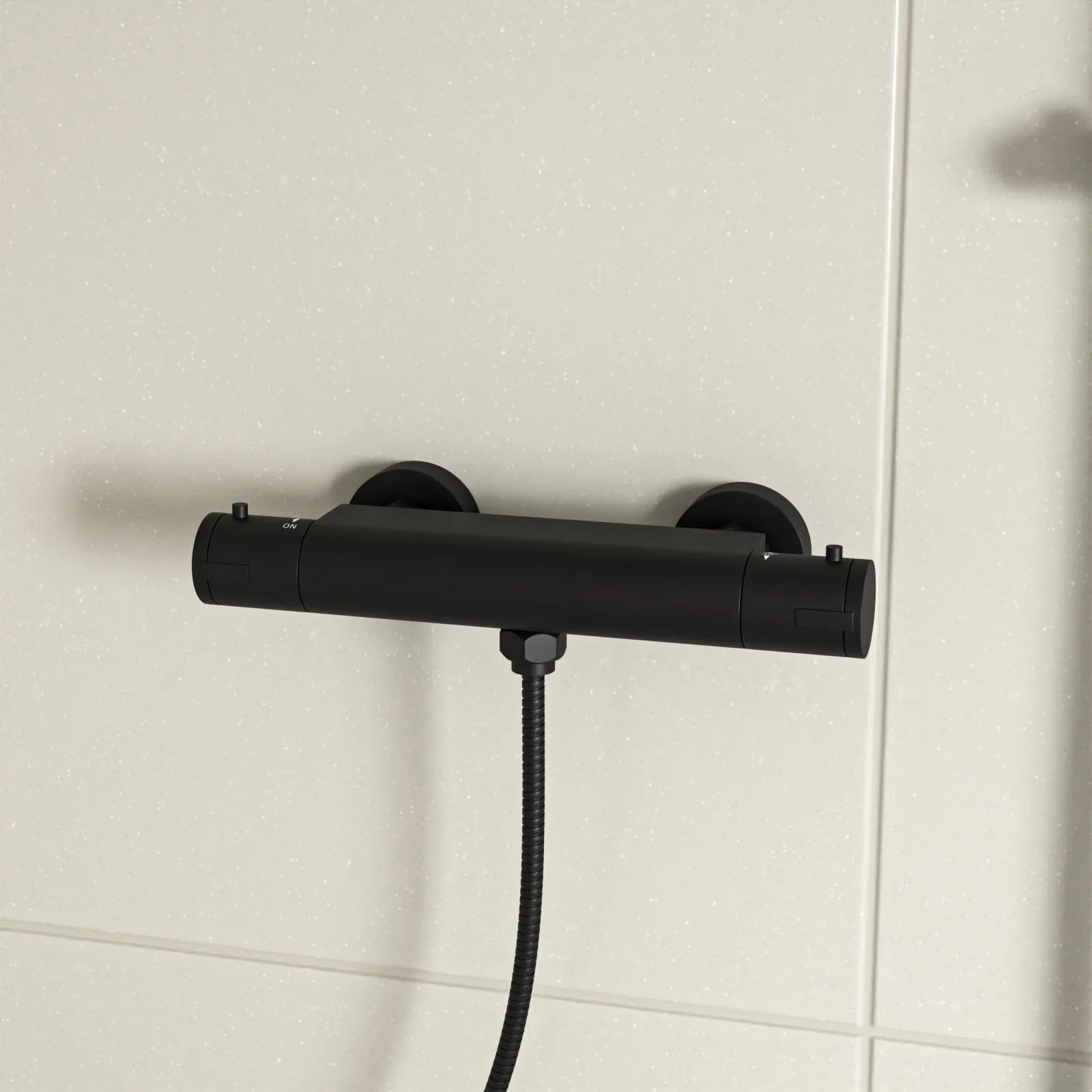 Round Shower Kit With Thermostatic Valve Single Outlet - Matte Black