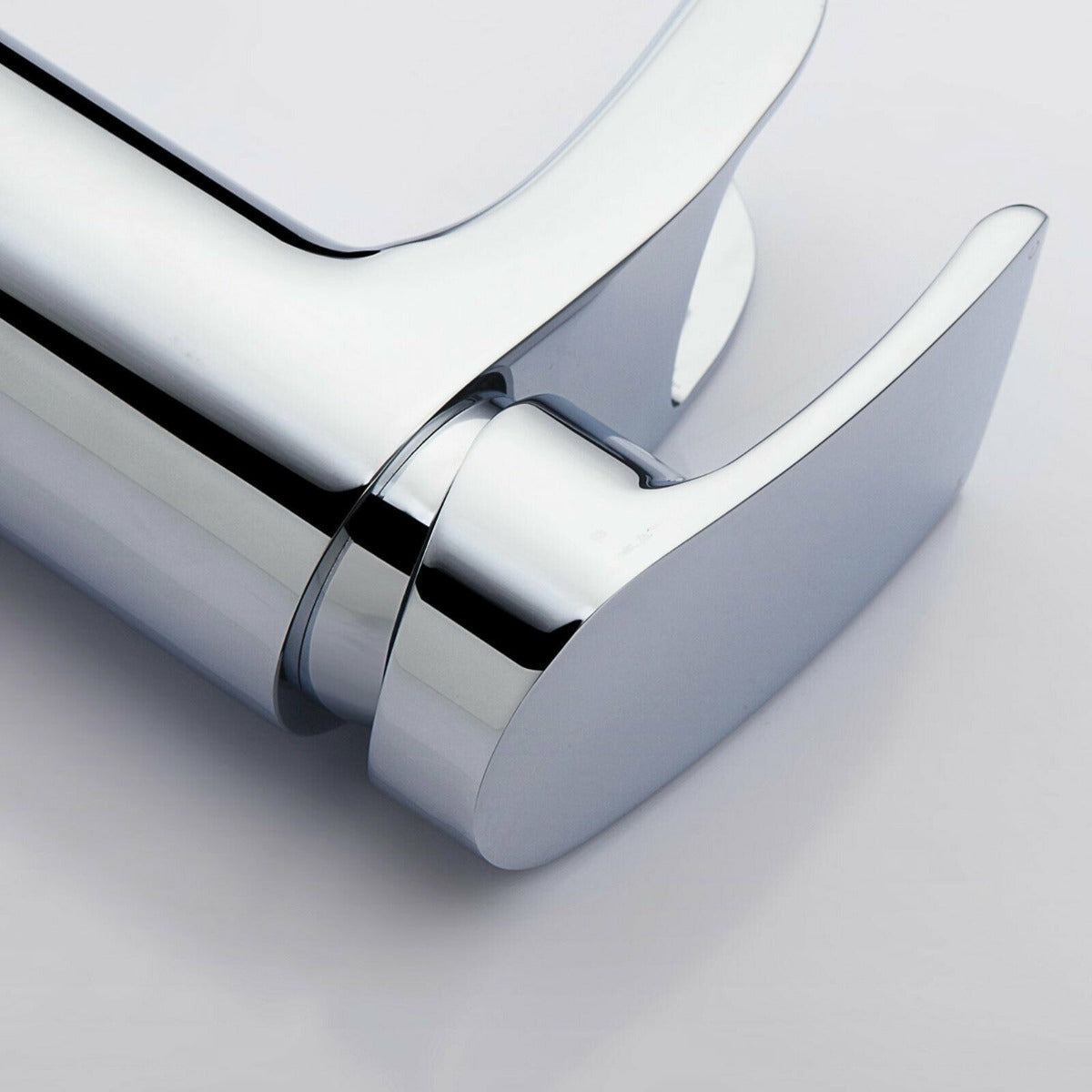 Merton 600mm White Basin Vanity Unit and Tap with Waste Set