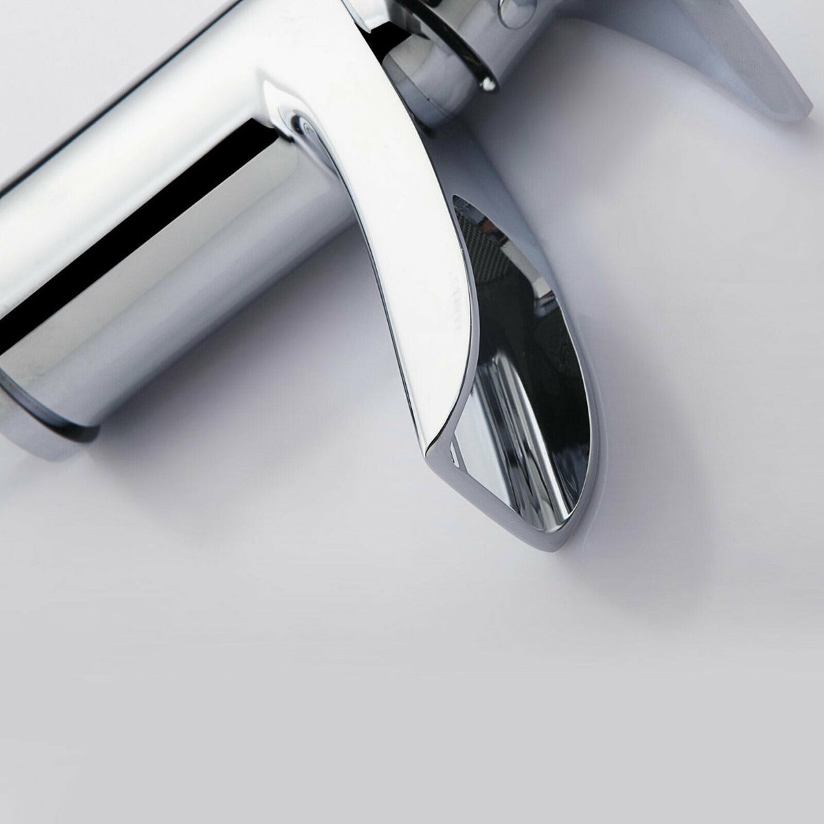Merton 600mm White Basin Vanity Unit and Tap with Waste Set